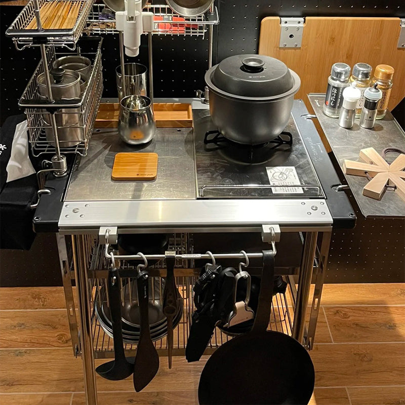 Cooling pet mat for dogs, cats & babies. Ice silk, summer-friendly. Pink/blue, breathable.