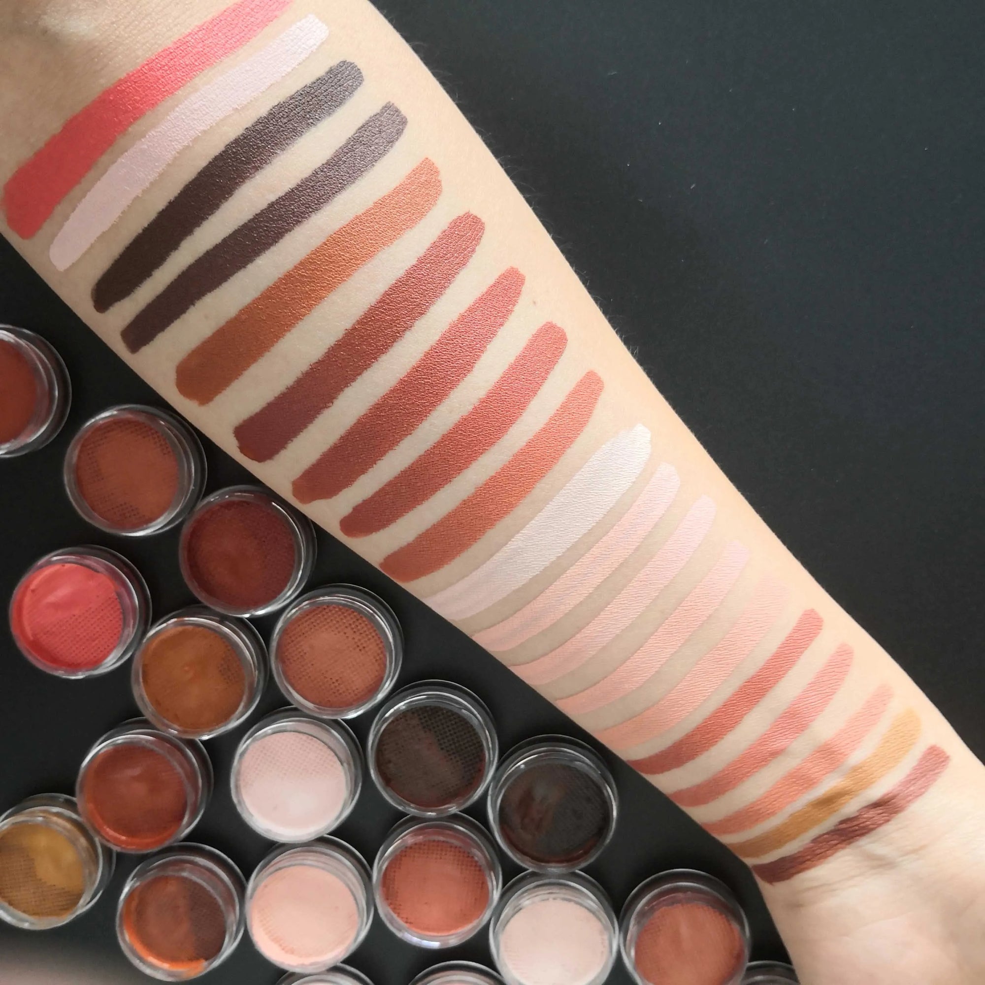 Private Label Water Activated Eyeliner Matte Brown Color Cake Liner Face Paint