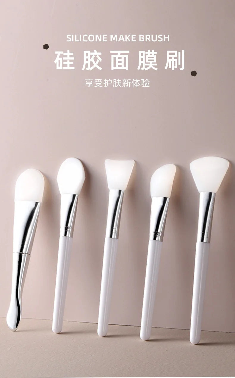 Facial Mask Brush Facial Soft Makeup Applicator Fan Shaped Portable Skin Care Beauty Tool Suitable for Girls Ladies